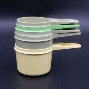 Vintage 70s Green Yellow Tupperware Measuring Cup Set 5 Cups Mixed Colors Used